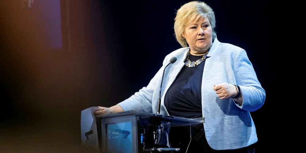 – I FARE MED ERNA: Torgeir Knag-Fylkesnes frykter Træna kan gå tapt som fiskevær, en øy som har overlevd både sult og kriger. Han mener øysamfunnet nå står i fare med politikken som Erna Solberg (H) fører.