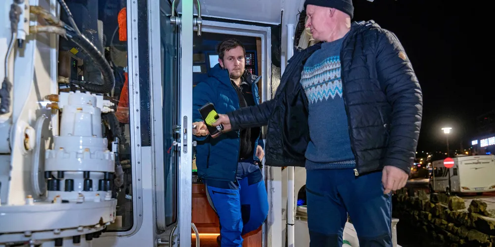 Reder Terje Breivik og sønnen Torbjørn Breivik setter kurs nordover for å ta sin andel av torsken i begynnelsen av februar. Det gjør de fra sin splitter nye 13-metring «Hydra».