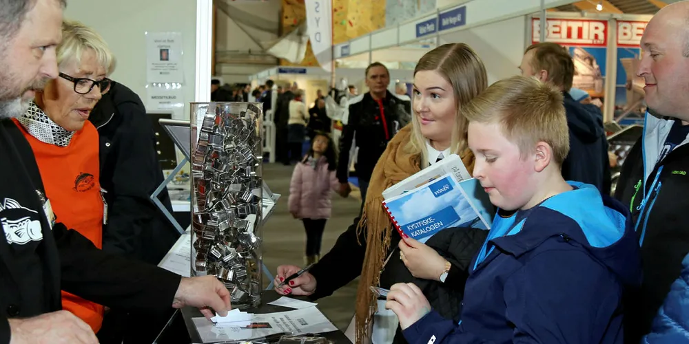 LOFOTOFISHING: Her et glimt fra Råfisklagets stand på Lofotfishing forrige gang.