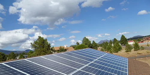 US weighs Chinese solar trade duties