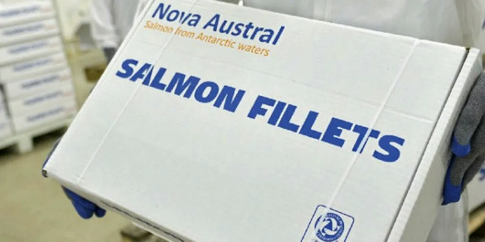 Nova Austral salmon box.