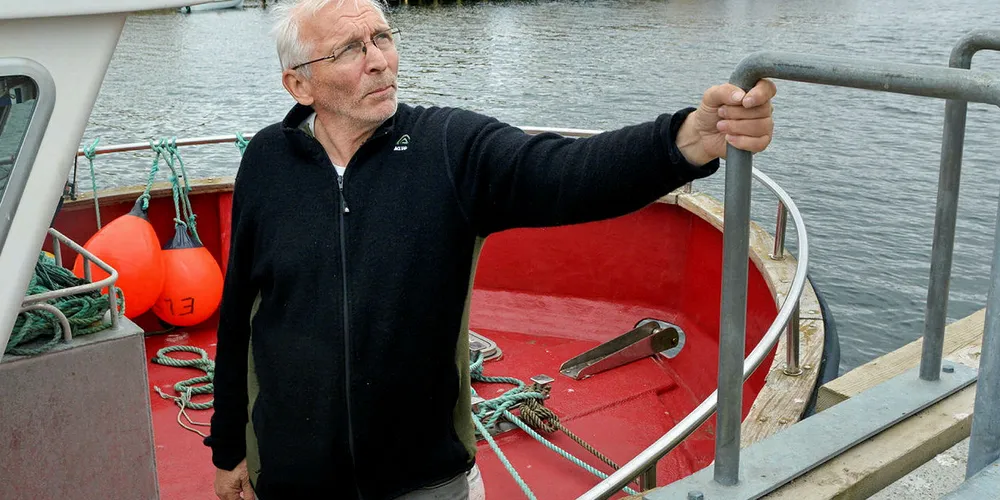 KRITISK: Arne Pedersen, leder Norges Kystfiskarlag, mener oppdrettsnæringen må få flere bærekraftsmål en bare redusert lakselusnivå å jobbe etter. Også forurensning og annet utslipp må telle, mener han