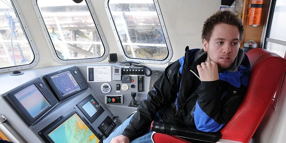 Anders Skogheim om bord i sjarken "Fix Junior" fra Steigen, fikk avlag på søknaden om rekrutteringskvote. Foto: Gunnar Grytøyr.