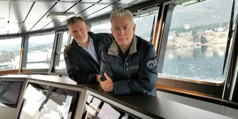 Brødrene Bjarne (t.v.) og Gunnar Longva var med på å åpne konsumloddefisket i år med en god fangstverdi fra Island til Ålesund.