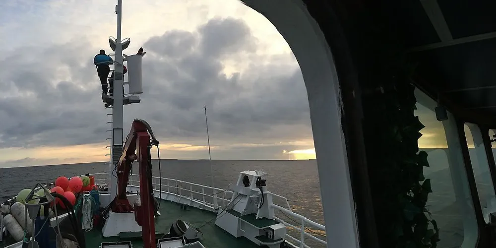 «Hillersøy» på let etter makrellstørje da FBFI var med i 2014. Arkivfoto: Torhild Måkestad Martinussen.