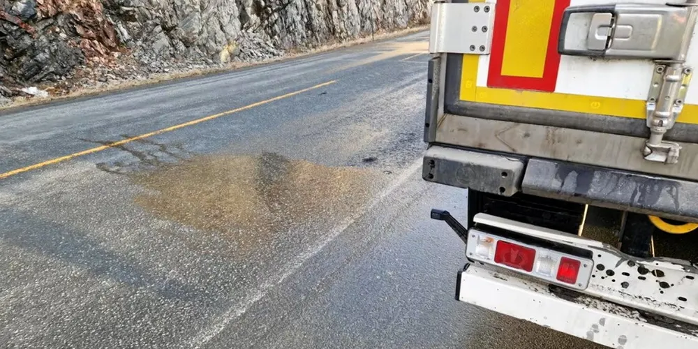 Flere laksetrailere hadde avrenning da de ble stoppet i kontroll på Hitra.