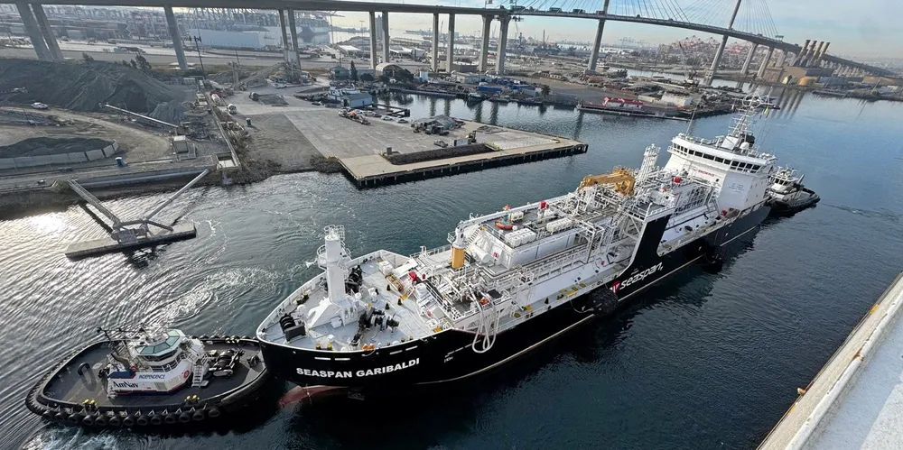 New LNG bunker player Seaspan Energy has just completed its first ship-to-ship transfer in the Port of Long Beach, California, using its new LNGBV Seaspan Garibaldi.