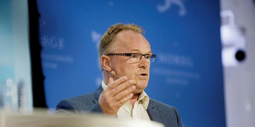 Fiskeriminister Per Sandberg roste FN-organisasjonen FAO for arbeidet mot ulovlig, uregistrert fiske, da han åpnet et møte om IUU-fiske i Oslo.Arkivfoto: Mikaela Berg/DN