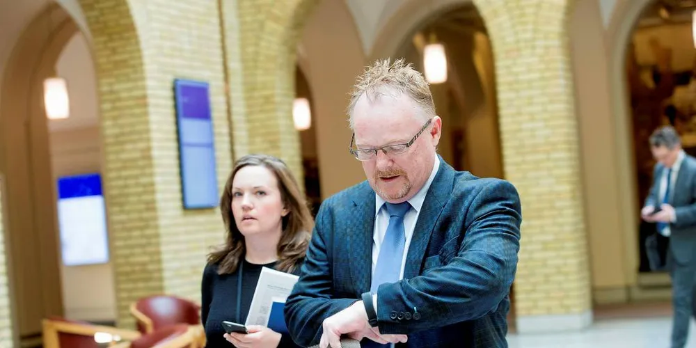 Fiskeriminister Per Sandberg (Frp) overtar etter Sylvi Listhaug. Men fortsetter samtidig som fiskeriminister.Foto: Mikaela Berg