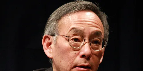 Chu rejects allegations of political influence in Solyndra debacle