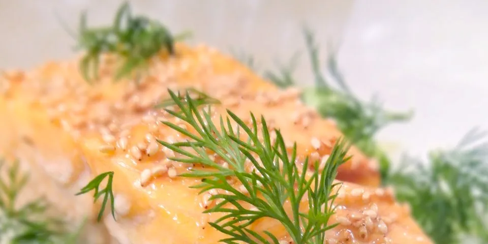 Farmed salmon prices down