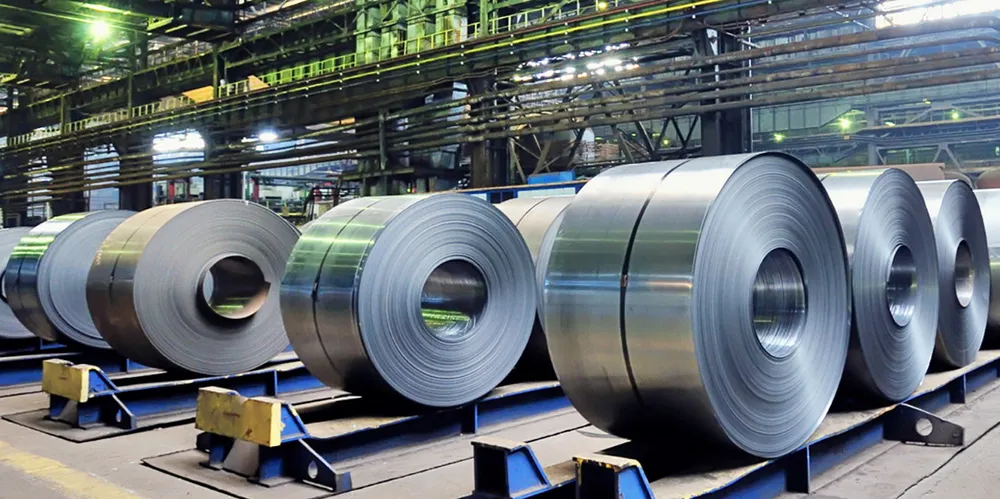 Chinese and South Korean shipyards are battling with rising steel plate prices.