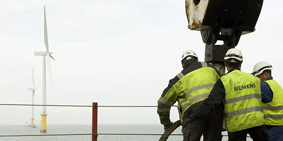 TenneT has contracted Siemens and its cable partner Prysmian to deliver four of the North Sea clusters currently under construction