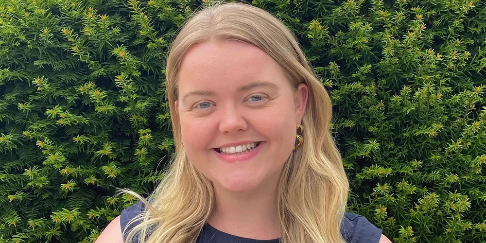 Ingvil Østhassel kommer fra rollen som hydrogenanalytiker i Statkraft, hvor hun også jobber fra Brussel.