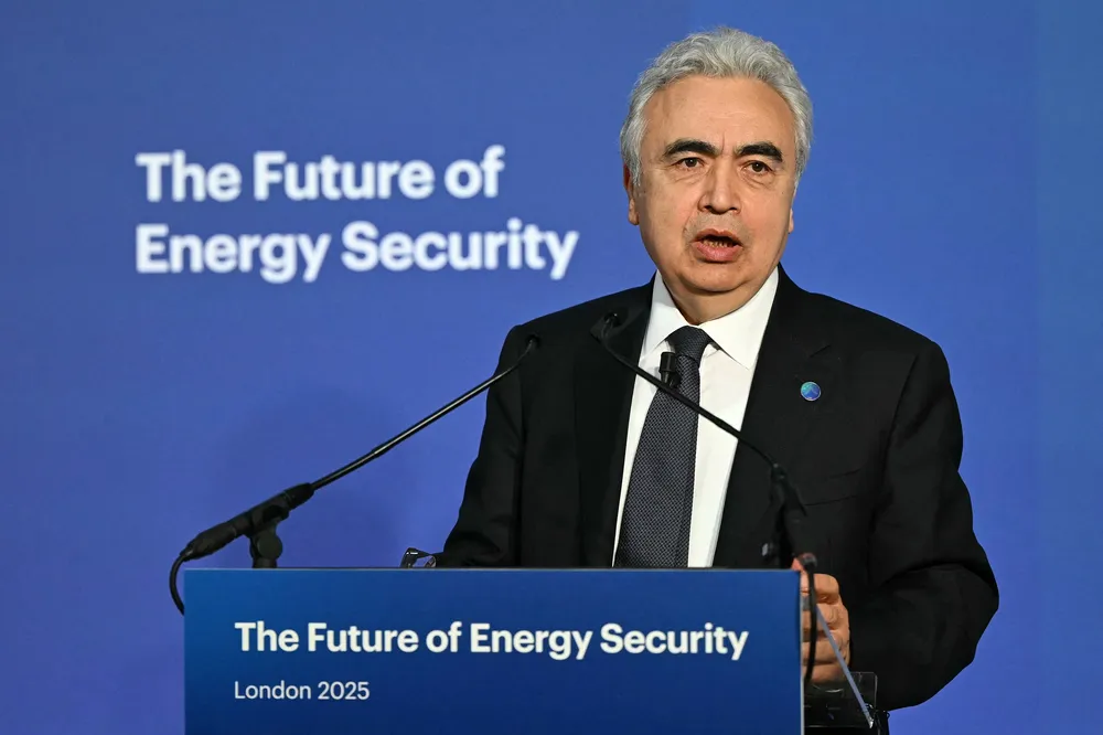 IEA-sjef Fatih Birol slapp onsdag den årlige «energibibelen». Torsdag legger han frem den månedlige oljerapporten.