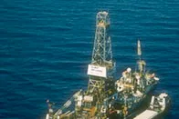 Transocean Discoverer 534: damaged in typhoon.