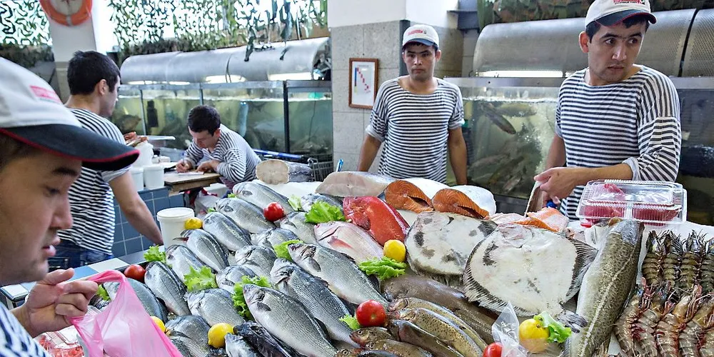 Det er stor uro i markedene, noe som merkes i omsetningen av pelagisk fisk. Bortfallet av Russland er særlig merkbart, sjøl om norsk fisk har funnet andre veier. Arkivfoto: Alexander Nordahl, DN