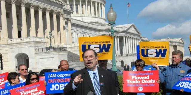 SolarWorld gathers union, industry support for trade action