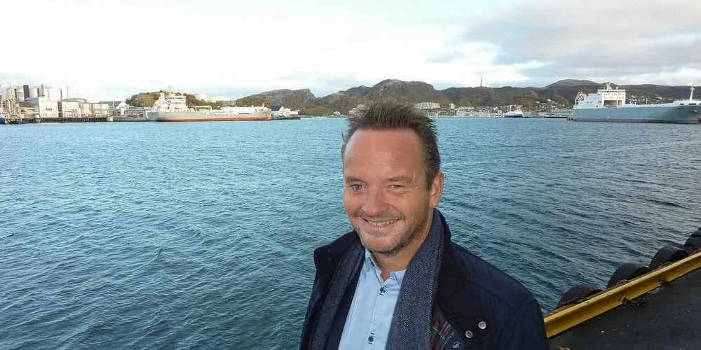ROMAN: Administrerende direktør Geir Ove Ystmark i Sjømat Norge er nybakt romanforfatter. Nå venter han bare på dommen.Foto: Bent-Are Jensen