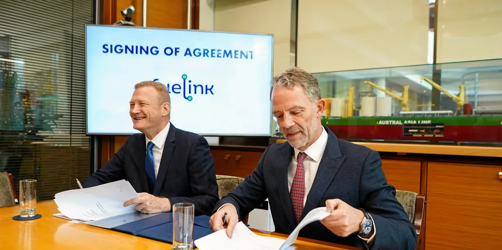 Baseblue CEO Lars Nielsen (left) and Schoeller Holdings CEO Mark O’Neil agree the deal to create Fuelink.