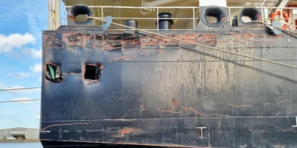 Damage to the Ali Ka after the accident.