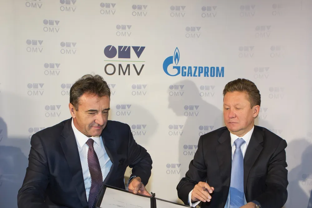 Pipeline plans: OMV's Gerhard Roiss, left, and Gazprom's Alexei Miller