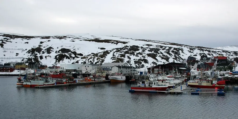 Fiskebåter ved kai i Kjøllefjord i 2005. De siste 20 årene er fiskeflåten nesten halvert i Finnmark, ifølge NRK. Foto: Are Kvistad
