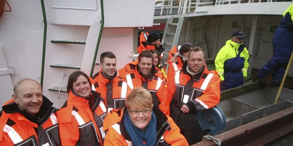 Det manglet bare hallet hos partilederne da de besøkte Lofoten og dro ut på fisketur. Derimot hadde de skikkelig drag på på tilhørene i folkemøtet om et oljefritt Lofoten. Foto: Willy Hauge