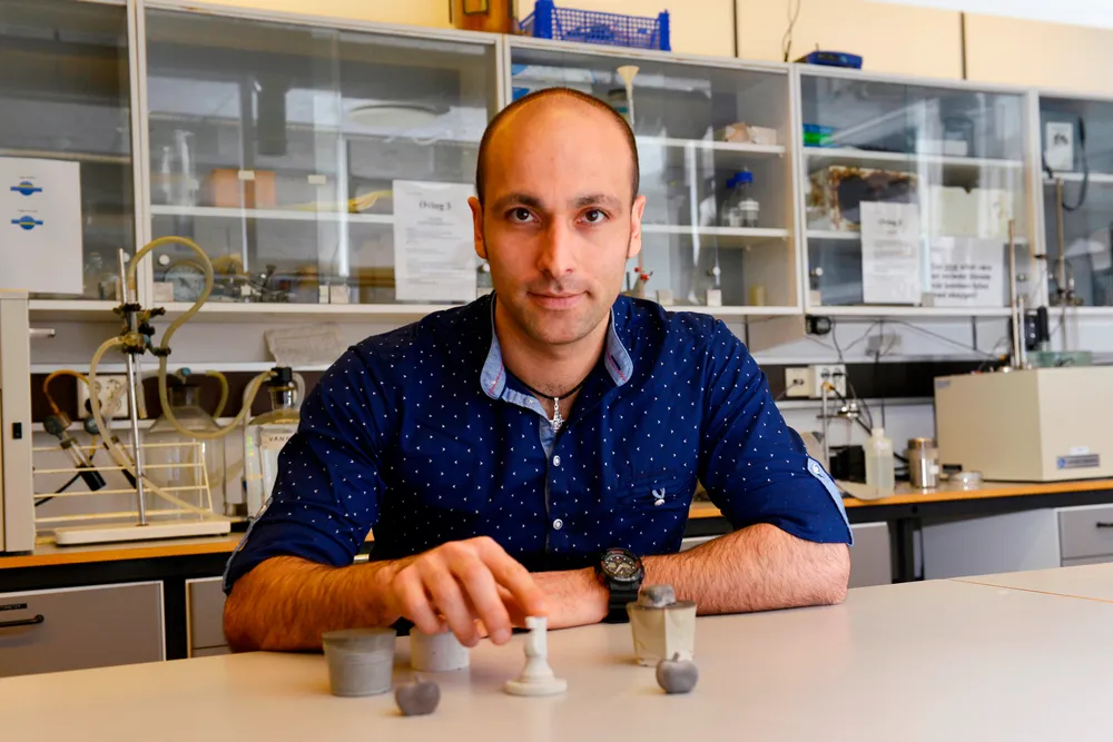 NEXT MOVE: Mahmoud Khalifeh in the lab at the University of Stavanger. "We have to find the right technologies to prevent leakages," he says.