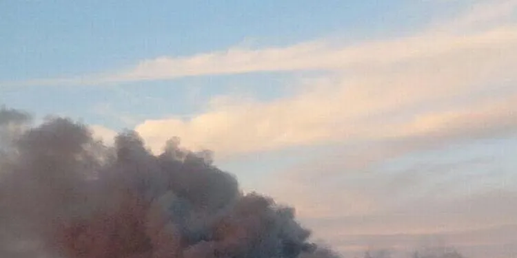 A photo of the fire at an AquaChile warehouse in Puerto Montt, Chile. PHOTO: @freddypichun