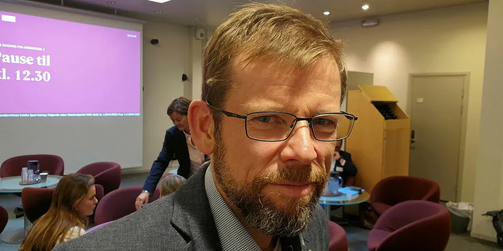 DÅRLIG MOTTAGELSE: Torfinn Evensen i Norske Lakseelver er ikke fornøyd med trafikklysene.
