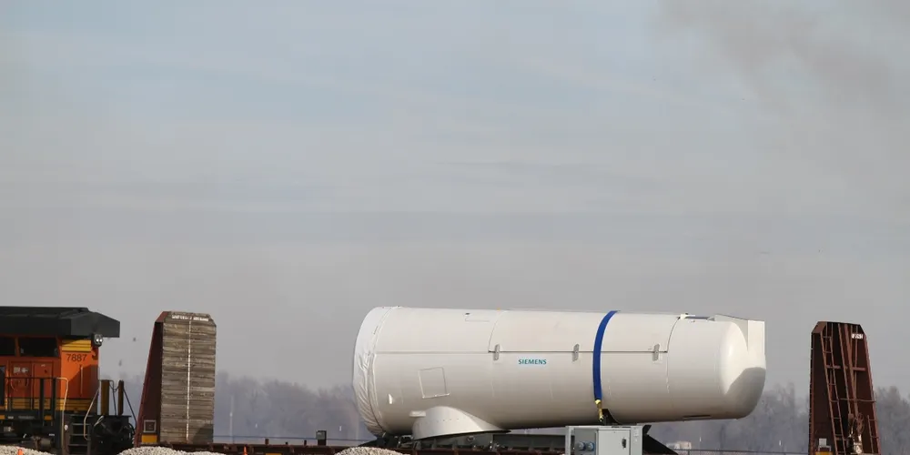 Broadwind grows revenue, trims loss on strong tower sales