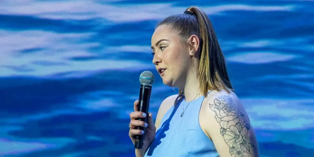 Sara Haugsand fra Lerøy Midt snakket om jobben sin under havbruksjubileumet på Hitra i helgen.