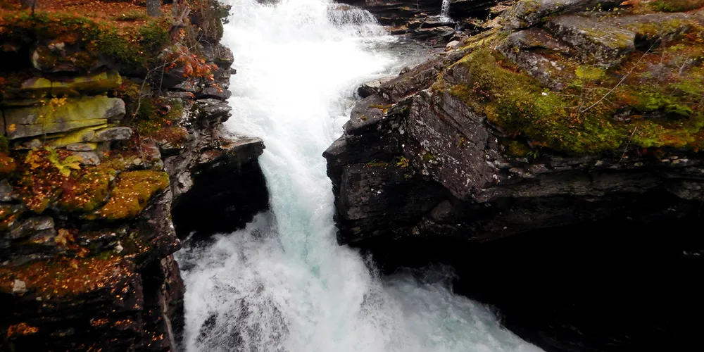 Vannet til Lappland kraftverk kommer fra Sverige, men selve kraftverket skal ligge i Norge. Prosjekteieren ønsker ikke å oversette søknaden til svensk.