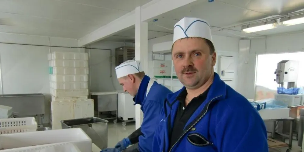 Karl Alberth Hansen fra Karls Fisk & Skalldyr i Tromsø sliter med å få omsetning på rekene. (Foto: privat)