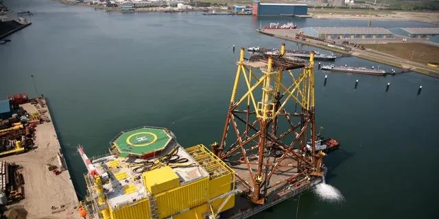 First transformer station for offshore wind farm sets sail