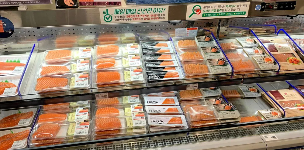 Norsk sushi-laks i koreansk butikk.