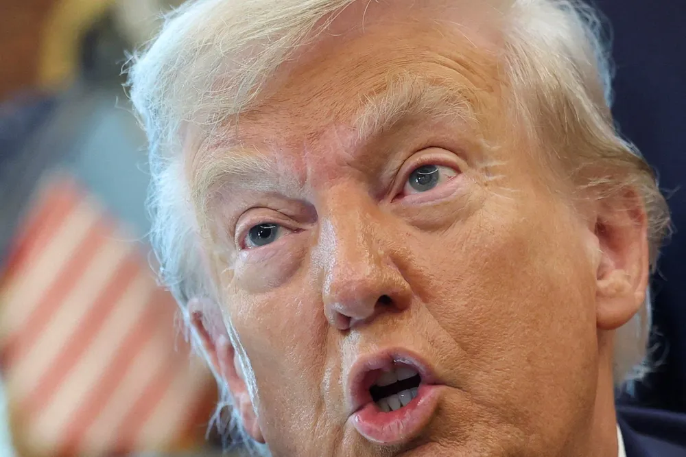  USAs president Donald Trump har sparket Fed-styremedlem Lisa D. Cook. Det er første gang at en amerikansk president har fjernet en sittende Fed-guvernør.