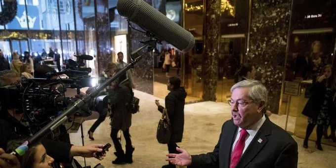 Iowa Governor Terry Branstad speaks to press after meeting US President-elect Donald Trump in New York City