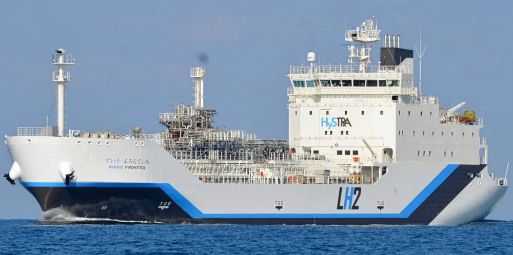 The 1,250-cbm liquefied hydrogen carrier Suiso Frontier (built 2021) is due to arrive in Japan in mid-February.