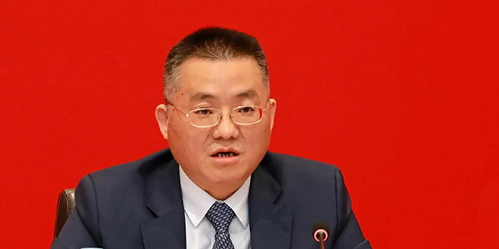 China Merchants Energy Shipping orders 12 newcastlemax bulk carriers. Feng BoMing is the chairman of China Merchants Energy Shipping.