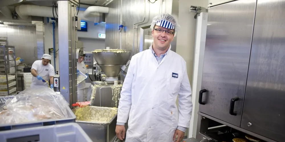 Daglig leder i Lofotprodukt og Insula AS, Sigvald Rist, kjøper en svensk sjømatbedrift. Foto: Ingun A. Mæhlum