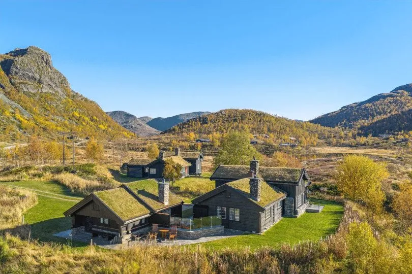 Hytta på Holdeskaret i Hemsedal har en prisantydning på 35 millioner kroner.