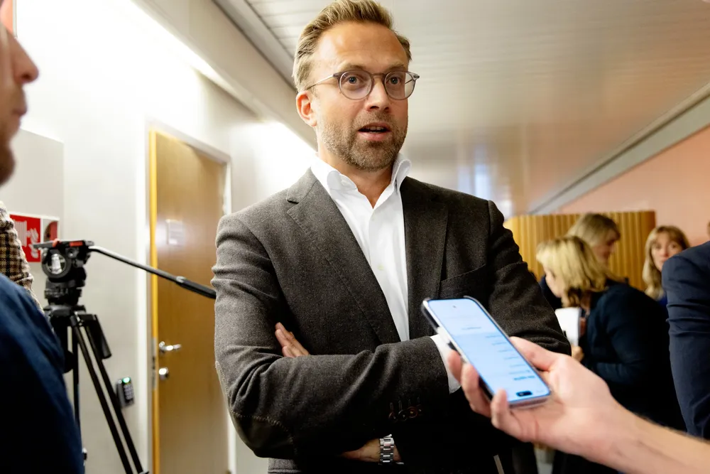 Nikolai Astrup lanserte seg selv om kandidat til Høyres lederverv, men da Ine Eriksen Søreide slapp nyheten om at hun vil bli partileder, trekker han seg.