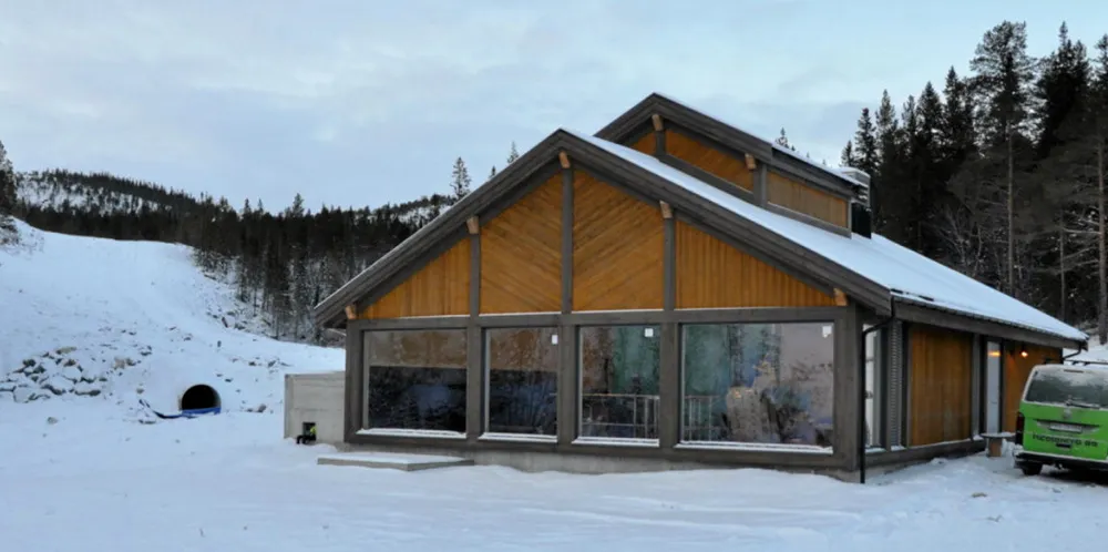 Hellifossen kraftverki Bindal kommune i Nordland har nå startet opp kraftproduksjonen.