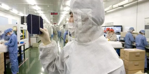 Suntech targets 2.2GW of shipments in 2011; shares climb