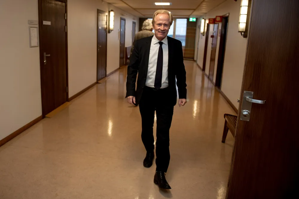 Per Danielsen avbildet i Stavanger i forbindelse med at han representerte frisør Merete Hodne i saken mot medlemmene i revygruppen Løgnaslaget.