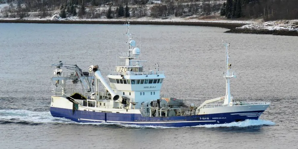 750 TONN SILD: «Ingrid Majala» fotografert på vei til Nergård Sild på Senja med 750 tonn nvg-sild i helgen.Foto: Jon Eirik Olsen