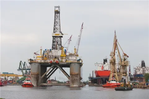Awilco WilHunter: the semi-submersible rig above was used to drill Suncor Energy's Scotney exploration well in the UK North Sea
