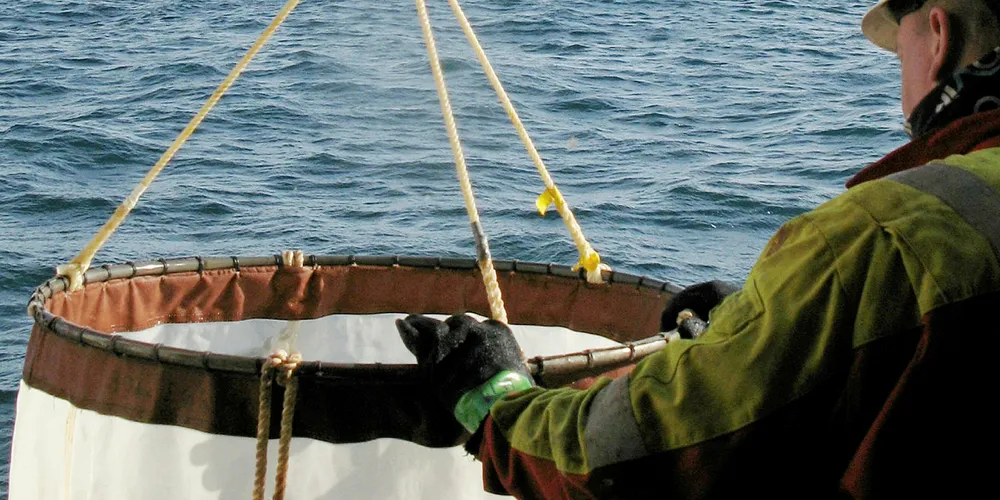 Fra skreitoktet 2019, egghåv i bruk om bord på «Johan Hjort».